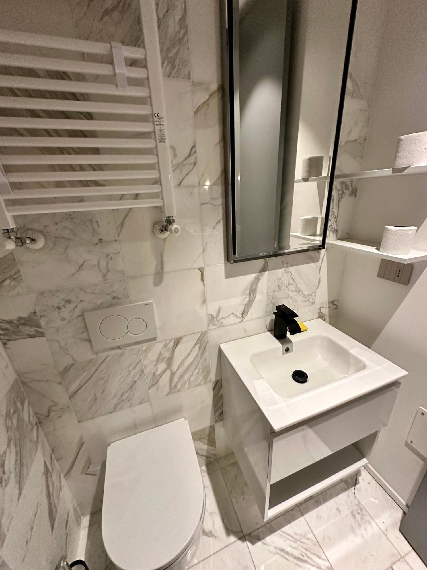 شقة Casa Broletto - Centro Citta ميلان المظهر الخارجي الصورة